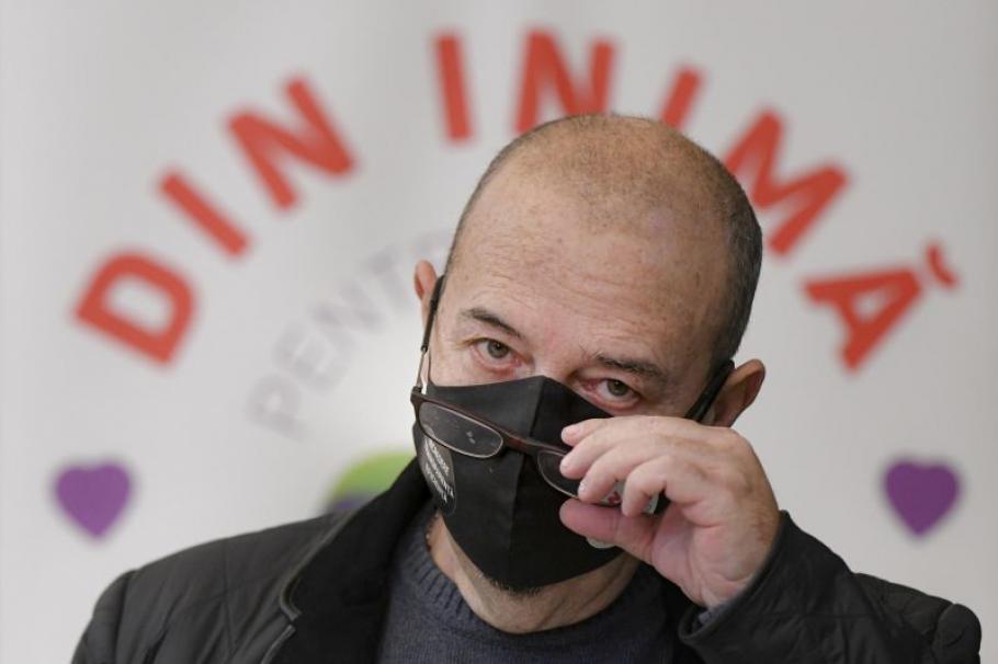 Primarul sectorului 5, Cristian Popescu Piedone sustine un discurs la finalul testarii fluxului de vaccinare, inainte de deschiderea Centrului de vaccinare din Liberty Mall, în ianuarie 2021 Primarul sectorului 5, Cristian Popescu Piedone sustine un discurs la finalul testarii fluxului de vaccinare, inainte de deschiderea Centrului de vaccinare din Liberty Mall, în ianuarie 2021