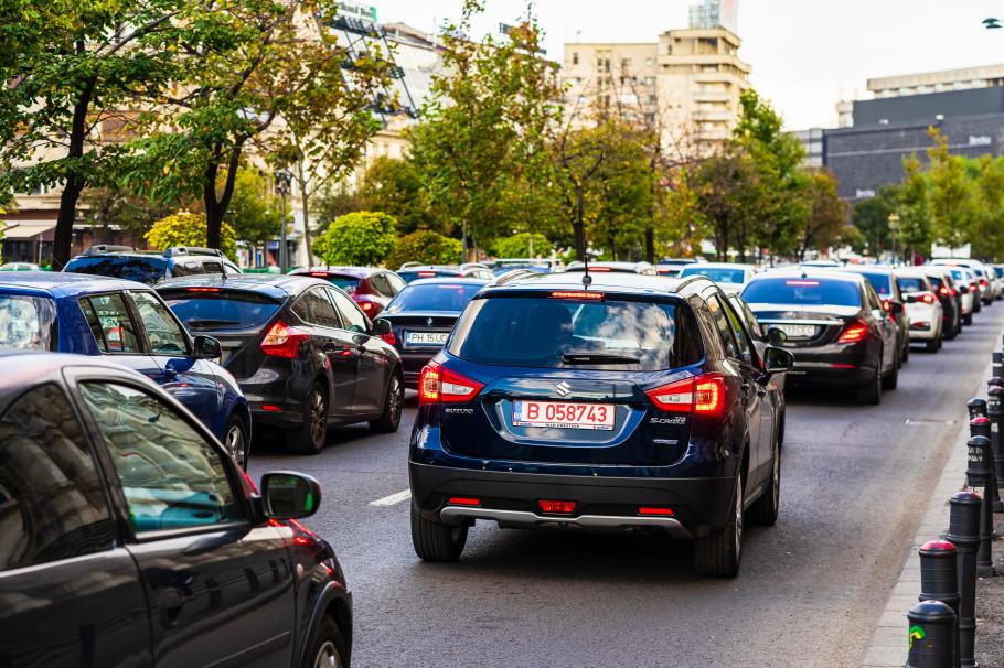 autoturisme în trafic mașini în trafic