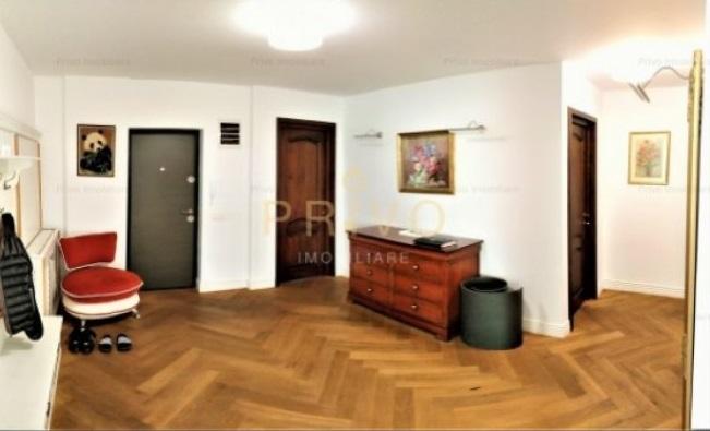 Un apartament din Cluj, scos la vânzare cu peste 600.000 de euro. Vine "la pachet" şi cu trei locuri de parcare