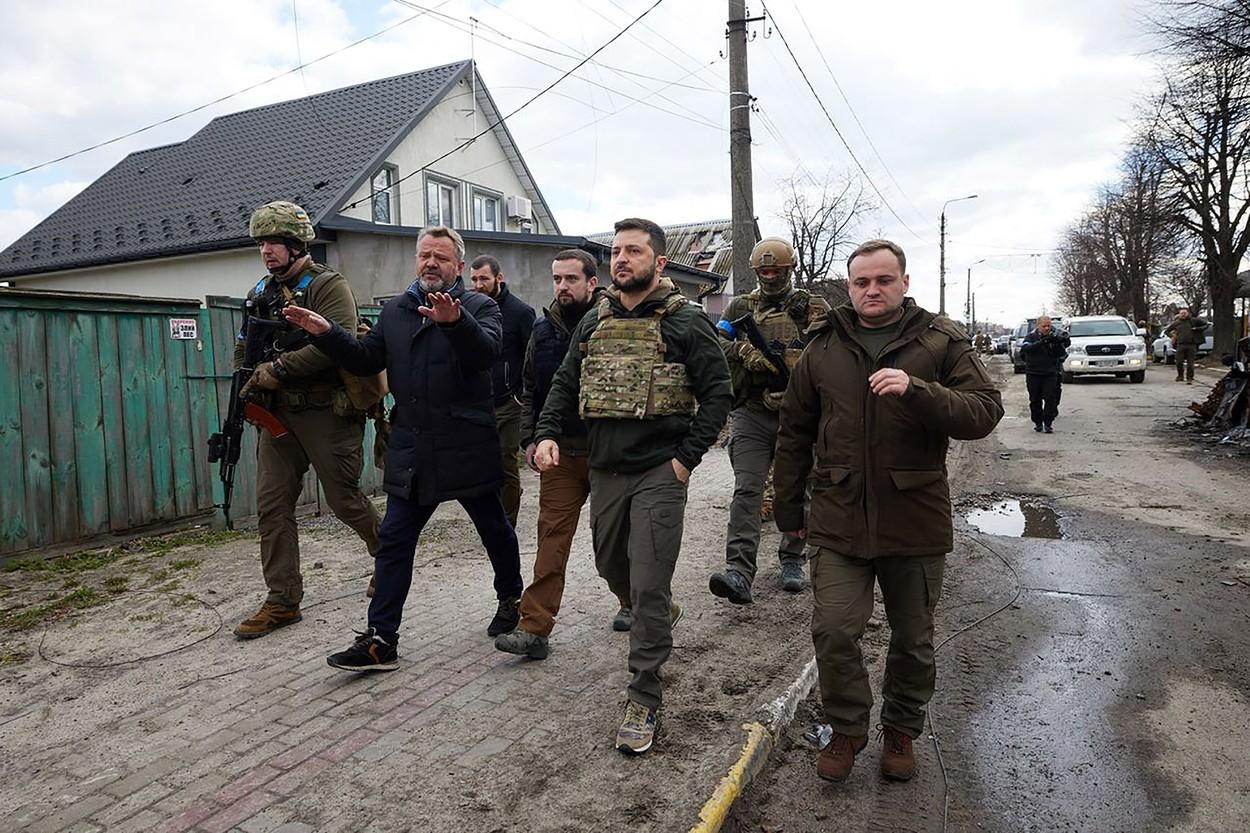 Război Rusia - Ucraina. Zelenski: Civilii din Bucha, ucişi "de plăcere"