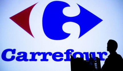 Carrefour anunţă că angajează 200 de ucraineni. Cunoaşterea limbii române nu este obligatorie