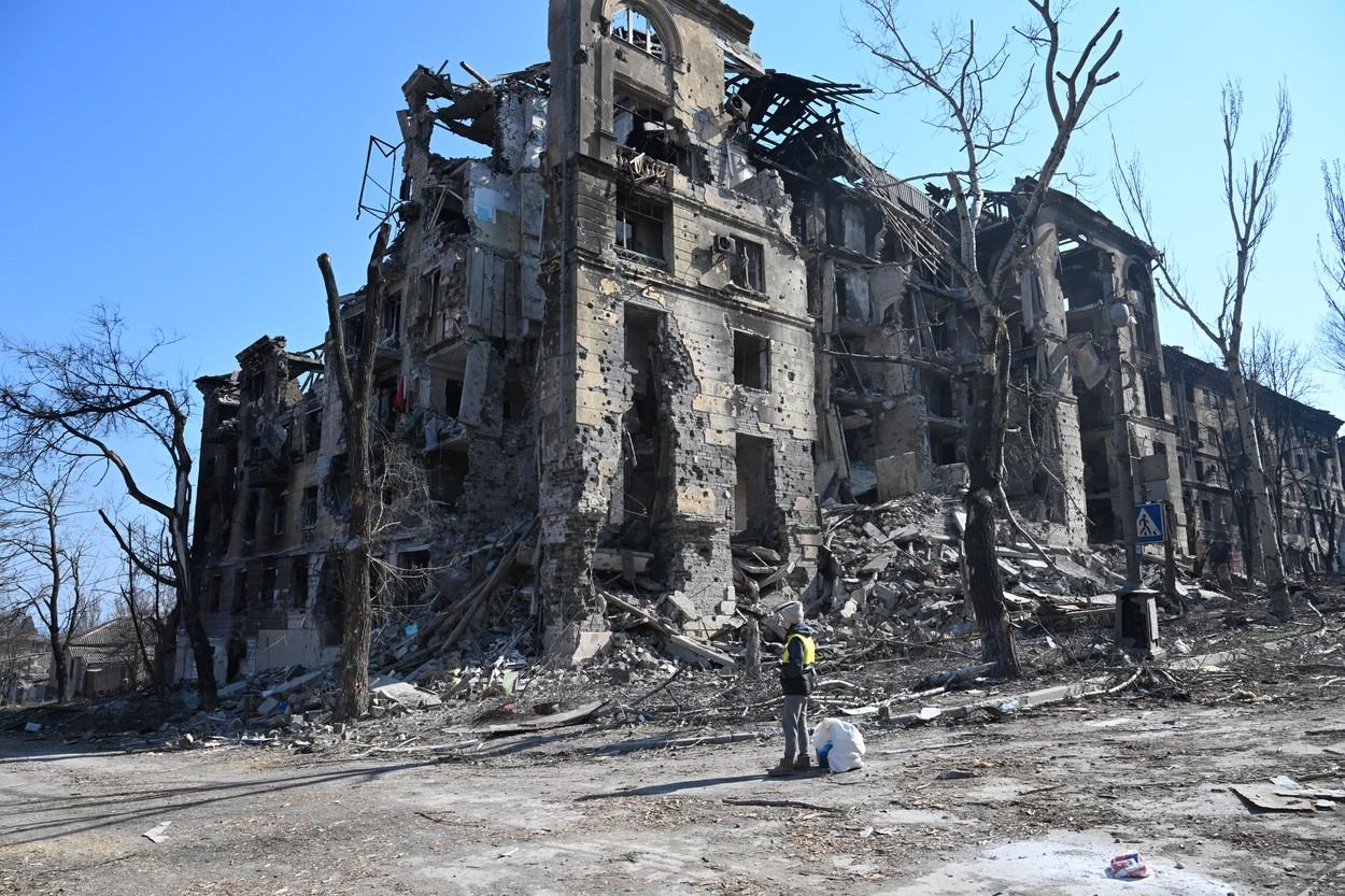 Război Rusia - Ucraina, ziua 42 LIVE TEXT. Mariupol "a depășit stadiul unei catastrofe umanitare". 320 de civili, ucişi la Bucha. Ucraina investighează 5.000 de crime de război
