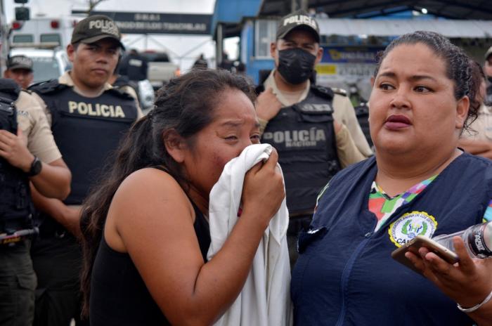 Masacru urmat de o evadare în masă, într-o închisoare din Ecuador. Scene teribile: spintecaţi cu cuţitul, zeci de deţinuţi au murit