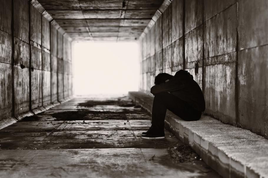 Un bărbat de 51 de ani, acuzat că ar fi violat un adolescent de 14 ani. Ororile au avut loc într-o toaletă publică din Anglia Un bărbat de 51 de ani, acuzat că ar fi violat un adolescent de 14 ani. Ororile au avut loc într-o toaletă publică din Anglia