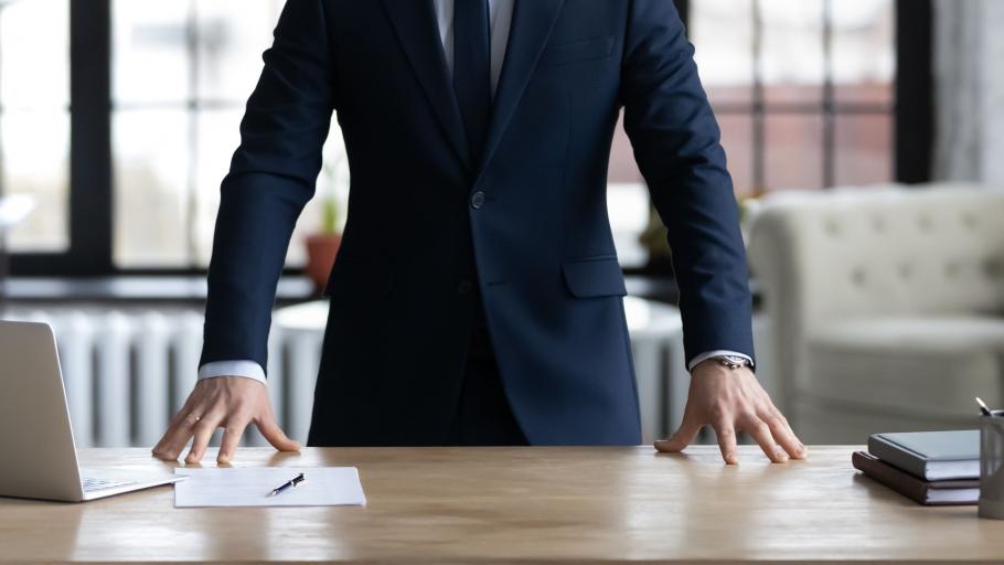 Cine e românul cu cel mai mare salariu înregistrat în REVISAL. Câştigă 23:000 de euro pe lună Cine e românul cu cel mai mare salariu înregistrat în REVISAL. Câştigă 23:000 de euro pe lună