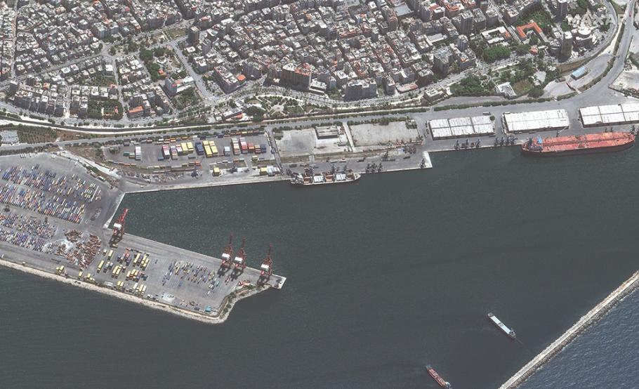 Un vas rusesc, încărcat cu cereale furate din Ucraina, a fost surprins pe imagini din satelit Un vas rusesc, încărcat cu cereale furate din Ucraina, a fost surprins pe imagini din satelit