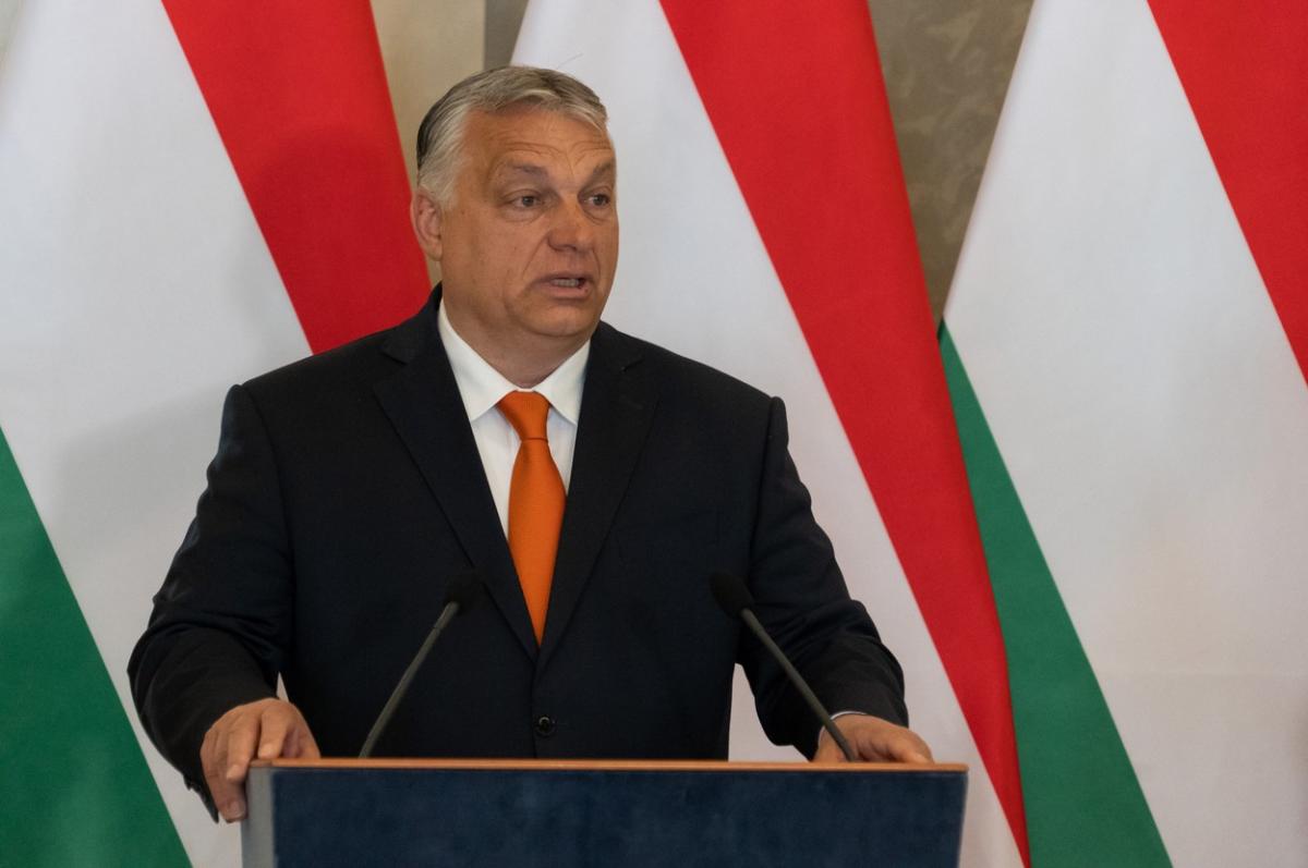 Viktor orban consideră că deconectarea de la petrolul rusesc va afecta profund economia Ungariei. Viktor orban consideră că deconectarea de la petrolul rusesc va afecta profund economia Ungariei.