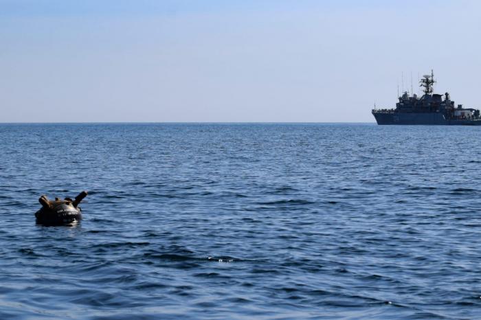Immagini dell'azione di neutralizzazione di una mina nel Mar Nero