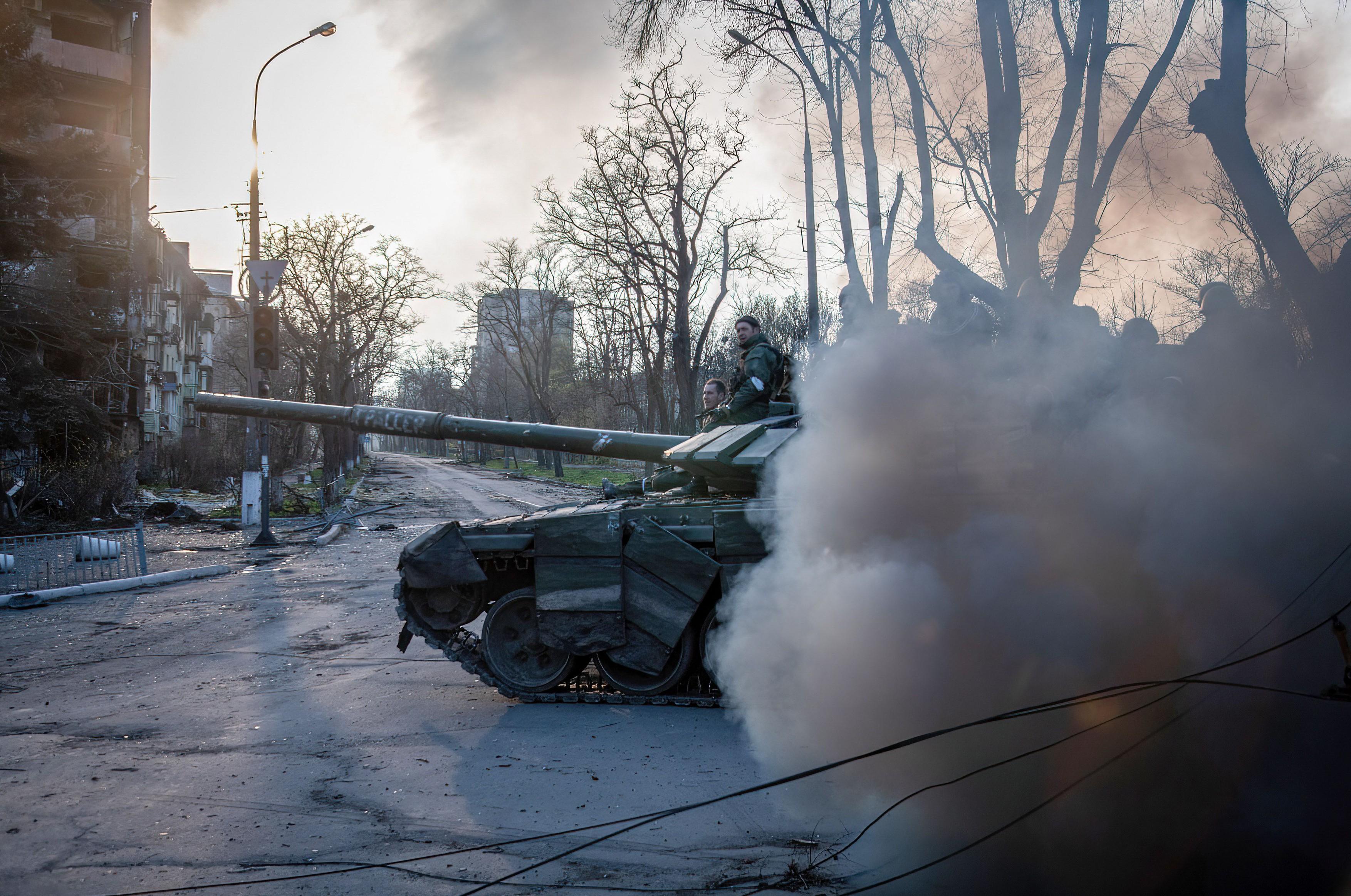 militari ruși în Azovstal