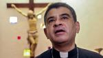 Un episcop care susține că este hărțuit de poliție, s-a refugiat într-o biserică și a intrat în greva foamei, în Nicaragua