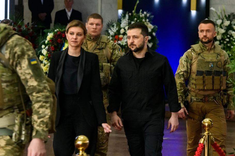 Volodimir Zelenski nu și-a văzut familia pentru aproape trei luni Volodimir Zelenski nu și-a văzut familia pentru aproape trei luni