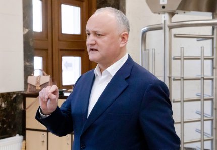 Fostul preşedinte moldovean Igor Dodon a fost reținut pentru 72 de ore în dosarul "Sacoșa"