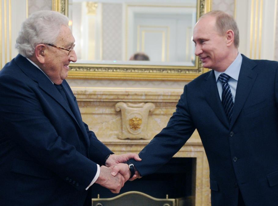 Henry Kissinger: Ucraina trebuie să cedeze din teritoriul său Rusiei Henry Kissinger: Ucraina trebuie să cedeze din teritoriul său Rusiei