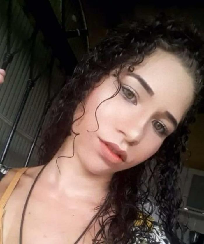"Mamă, ajutor!". Ultimul strigăt al fiicei răpite, care a sfârşit îngropată în curtea vecinului. Ucigaşul e căutat în Brazilia