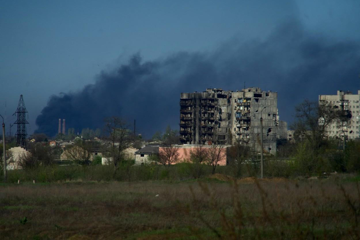 Război Rusia - Ucraina. Zelenski acuză ruşii că-i "torturează prin foamete" pe oamenii din Mariupol