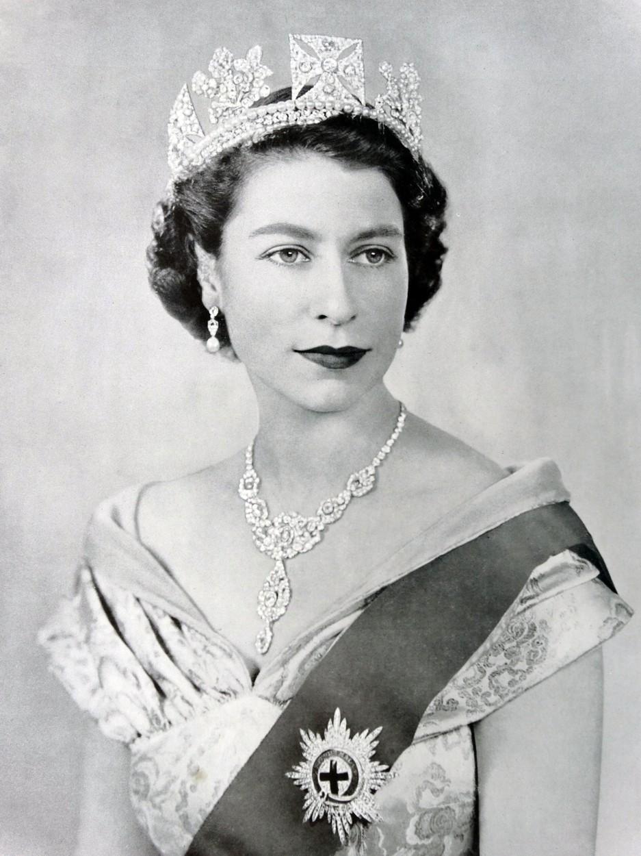 Regina Elisabeta a II-a împlineşte 70 de ani de domnie