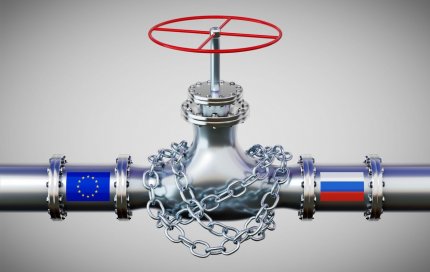 Uniunea Europeană vrea să renunțe la 90% din petrolul din Rusia.