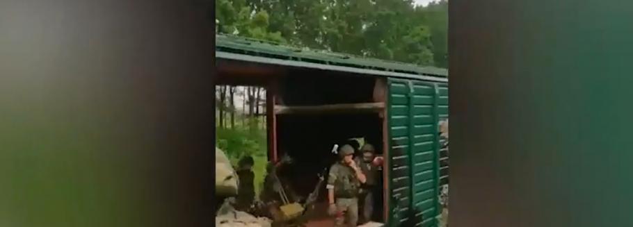 Ruşii au adus în Ucraina unul dintre cele două trenuri blindate din dotarea Armatei. Care e principala funcţie a trenului blindat Ruşii au adus în Ucraina unul dintre cele două trenuri blindate din dotarea Armatei. Care e principala funcţie a trenului blindat