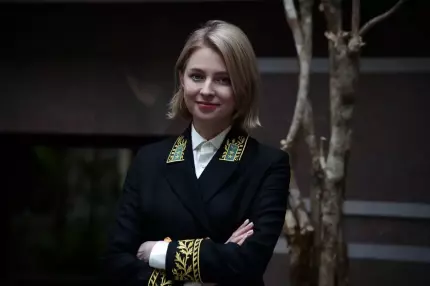 Natalia Poklonskaya, fosta procuroare generală a Peninsulei Crimeea după anexarea la Federația Rusă. Natalia Poklonskaya, fosta procuroare generală a Peninsulei Crimeea după anexarea la Federația Rusă.
