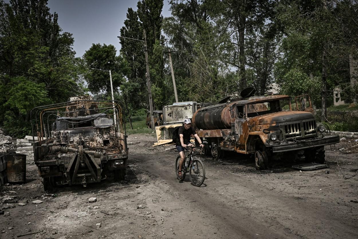 Război Rusia - Ucraina, ziua 112 LIVE TEXT. Lupte violente în Donbas, Zelenski le cere ucrainenilor să reziste. NATO admite că Ucraina are nevoie de "mai multe arme grele"