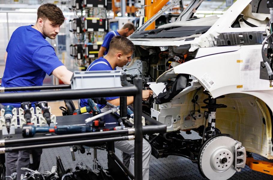 Sancțiunile occidentale au afectat profund industria auto din Rusia. Sancțiunile occidentale au afectat profund industria auto din Rusia.
