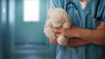 Un medic de 25 de ani, rezident în Cluj-Napoca, acuzat că ar fi agresat sexual un băiat de 12 ani. Bărbatul a fost arestat preventiv