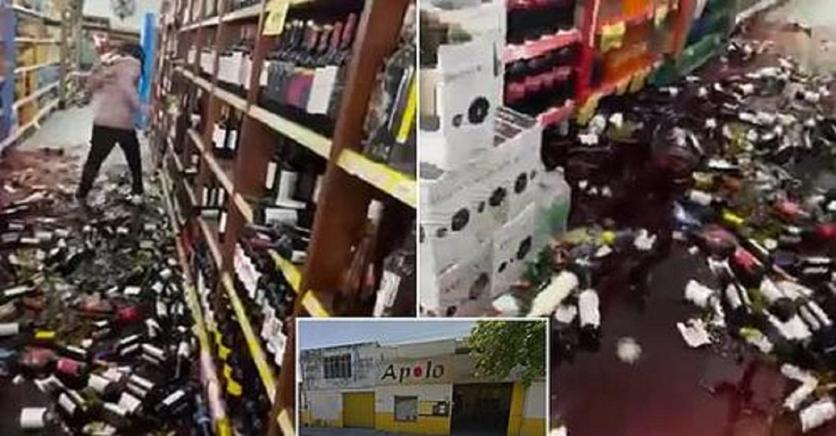 O angajată sparge zeci de sticle de vin, după ce şeful a concediat-o O angajată sparge zeci de sticle de vin, după ce şeful a concediat-o