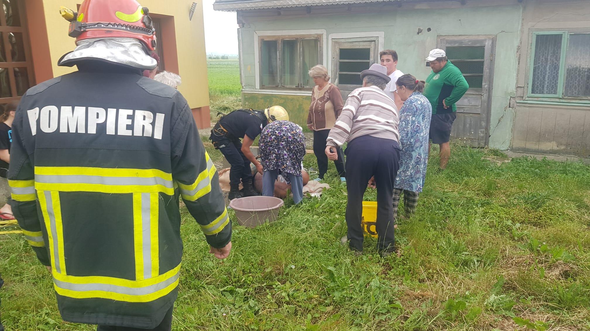 bărbat salvat dintr-o fântână în Botoșani