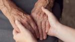 "Vai, maică... Nu avem nici măcar o lumânare să îi aprindem" "Nu trebuie!" Bătrânică de 80 de ani, readusă la viață de un adolescent, în Buzău