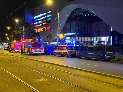 alertă cu bomba la Mega Mall București