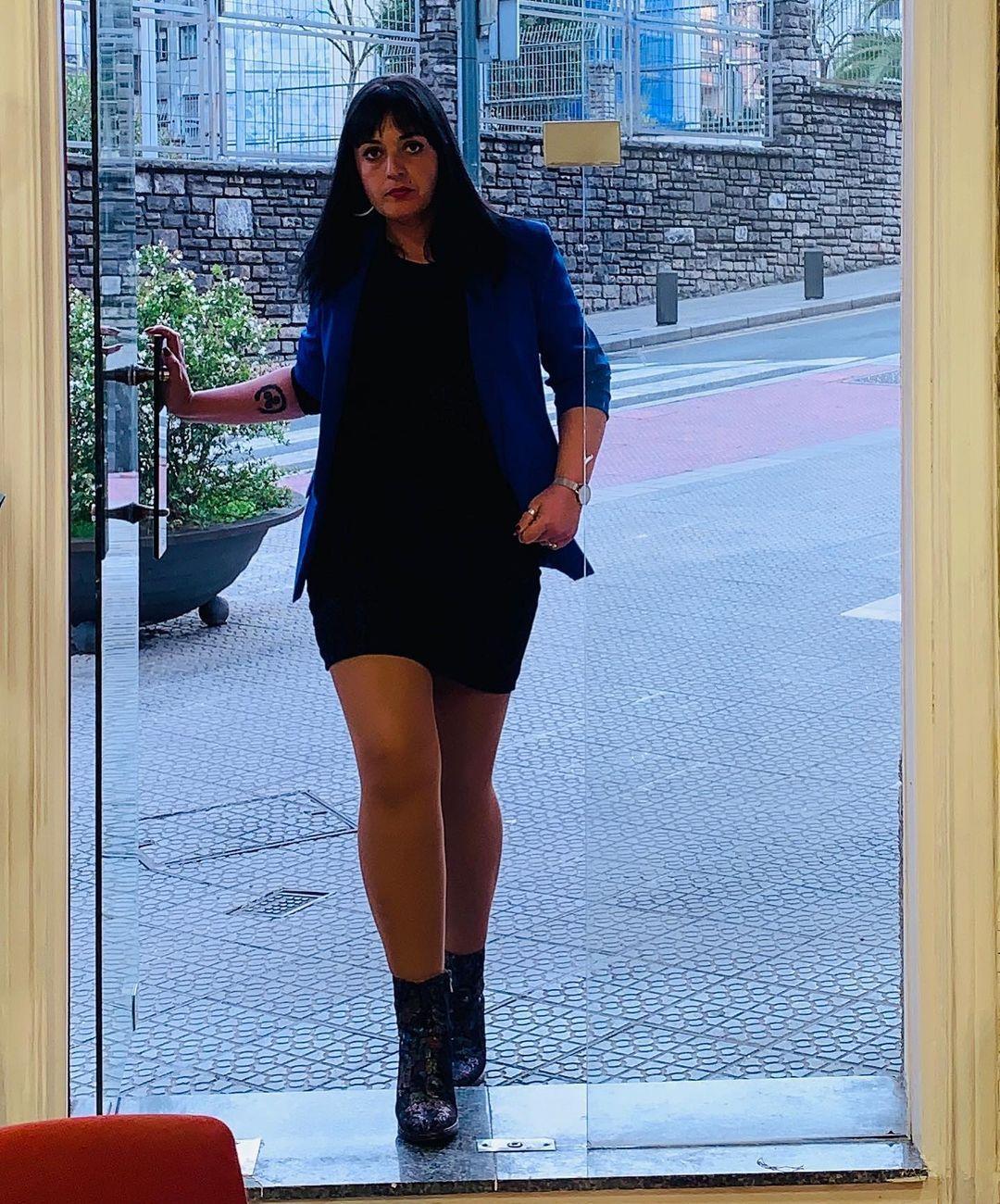 Amelia Ţigănuş a lansat cartea "Revolta curvelor", o biografie-manifest