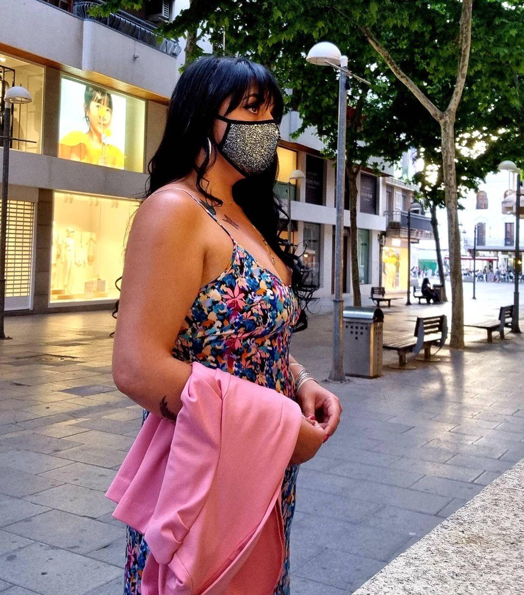 Amelia Ţigănuş a lansat cartea "Revolta curvelor", o biografie-manifest