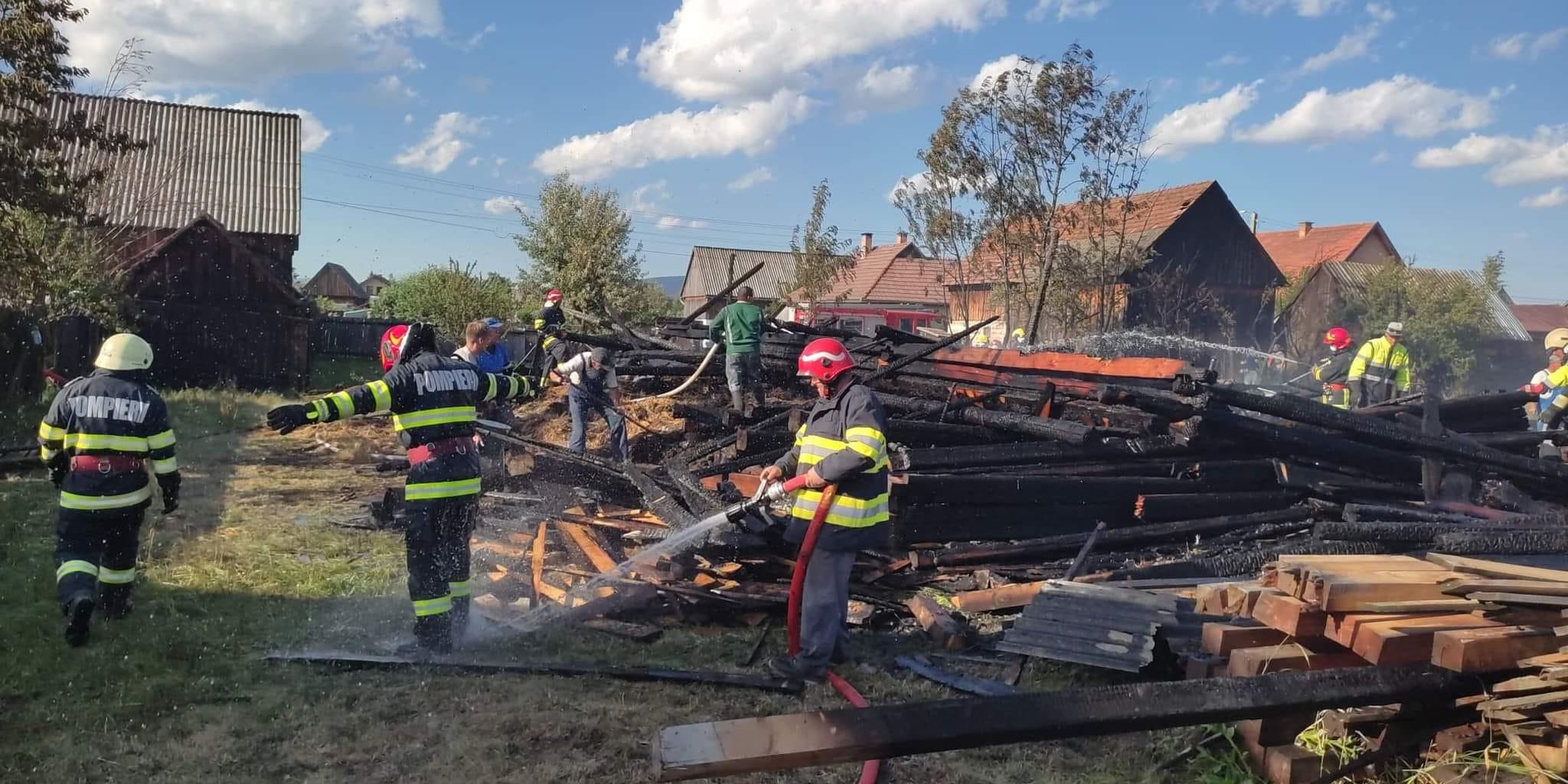 Incendiu în localitatea Joseni din Harghita