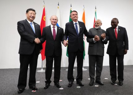 Participarea lui Putin la summitul BRICS al economiilor emergente arată că Rusia nu a rămas izolată pe scena mondială - CNN