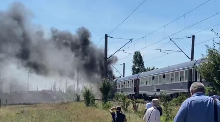 Locomotiva unui tren a luat foc în timpul mersului, în Teleorman. 250 de călători au fost evacuați