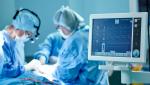 Transplant rar la Iaşi. Un bărbat de 43 de ani a primit un rinichi de la soţia lui