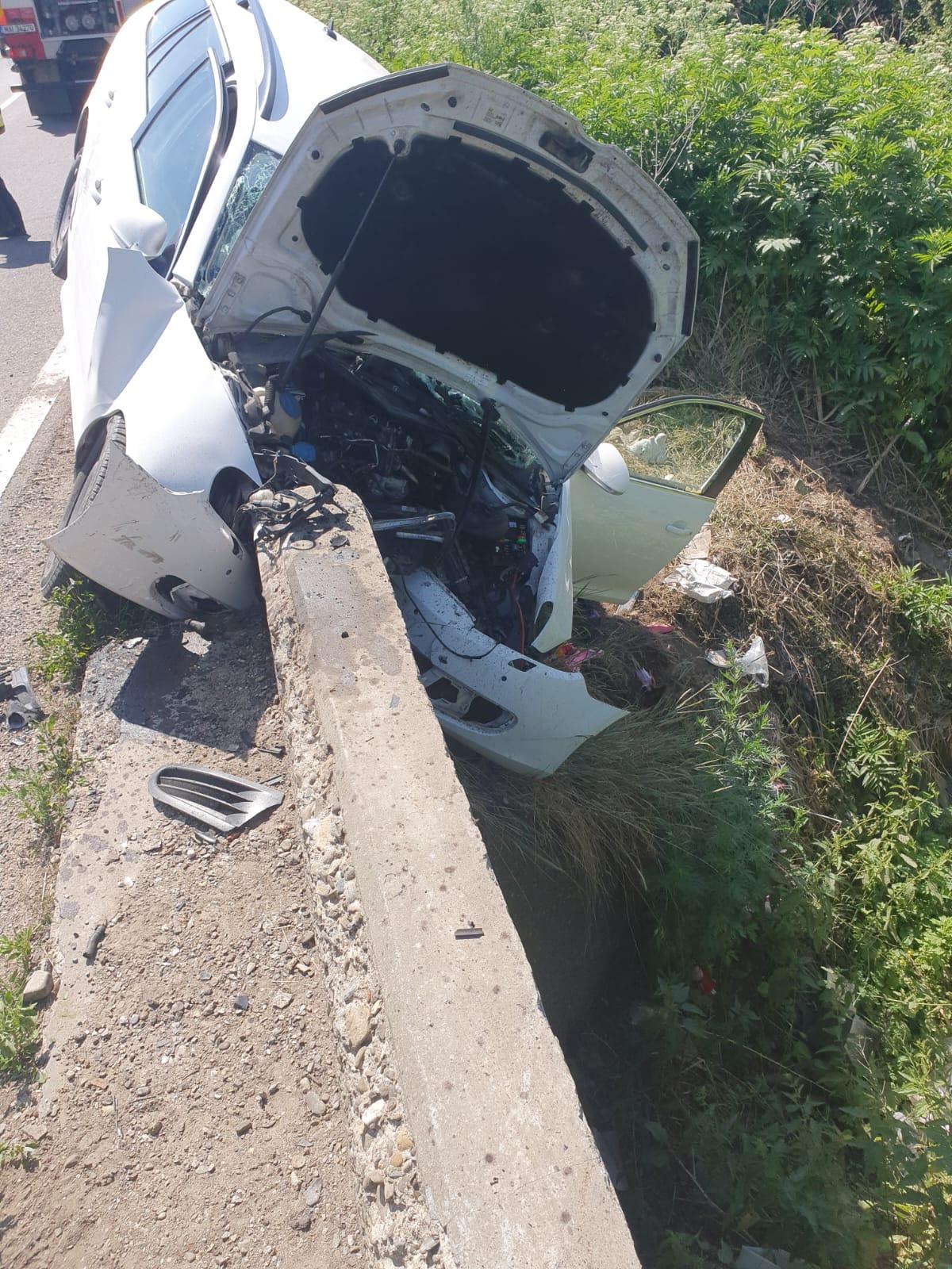 Accident cu cinci victime pe o şosea din Suceava