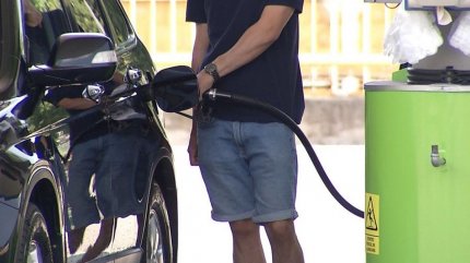 Nicolae Ciucă, despre compensarea preţului la carburanţi, considerată ridicolă de mulţi români: Atât a putut statul să suporte