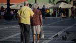 Majoritatea românilor consideră că situaţia ţării este mai rea acum decât în urmă cu 30 de ani - Sondaj