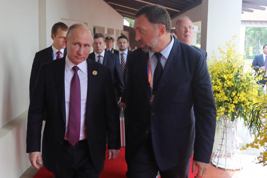 Războiul din Ucraina, "o eroare colosală". Oligarhul Oleg Deripaska, apropiat al lui Putin, critică din nou invazia militară a Rusiei Războiul din Ucraina, "o eroare colosală". Oligarhul Oleg Deripaska, apropiat al lui Putin, critică din nou invazia militară a Rusiei
