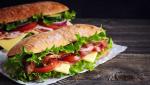 Un bărbat a împuşcat două angajate ale unui fast-food din SUA pentru că sendvişul său avea prea multă maioneză. O tânără de 26 de ani a murit