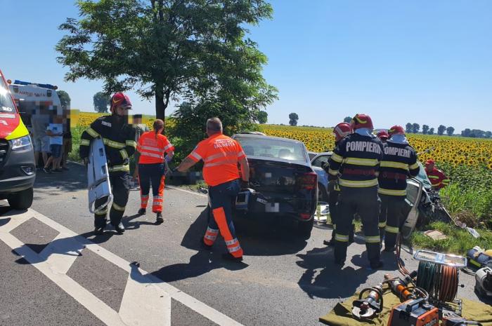 Impact devastator pe Drumul Morţii: 3 morţi şi 6 răniţi, după ce trei autoturisme s-au izbit violent în Ialomiţa. A fost declanşat planul roşu de intervenţie