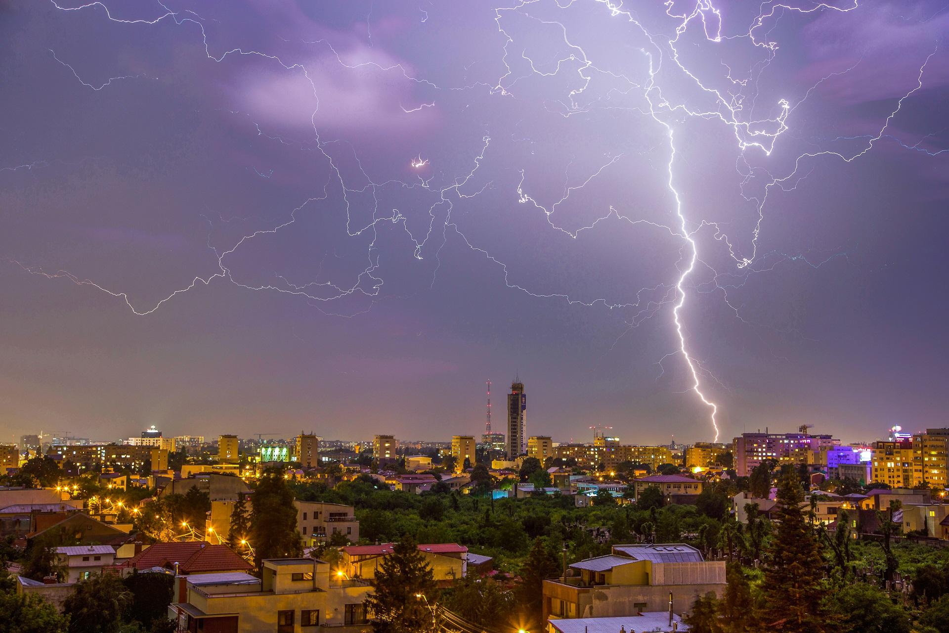 furtună în București
