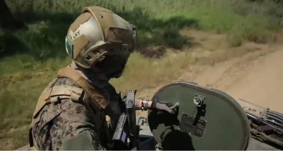 Grupul Wagner publică primele imagini cu mercenarii lor în Ucraina. Militarii spun că au fost întâmpinaţi cu aplauze, iar oamenii au izbucnit în lacrimi Grupul Wagner publică primele imagini cu mercenarii lor în Ucraina. Militarii spun că au fost întâmpinaţi cu aplauze, iar oamenii au izbucnit în lacrimi