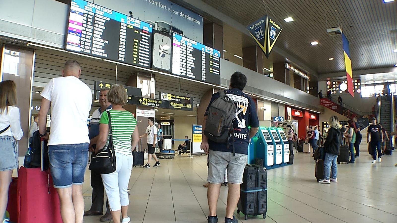 Companiile aeriene, copleşite de perioada concediilor de vară