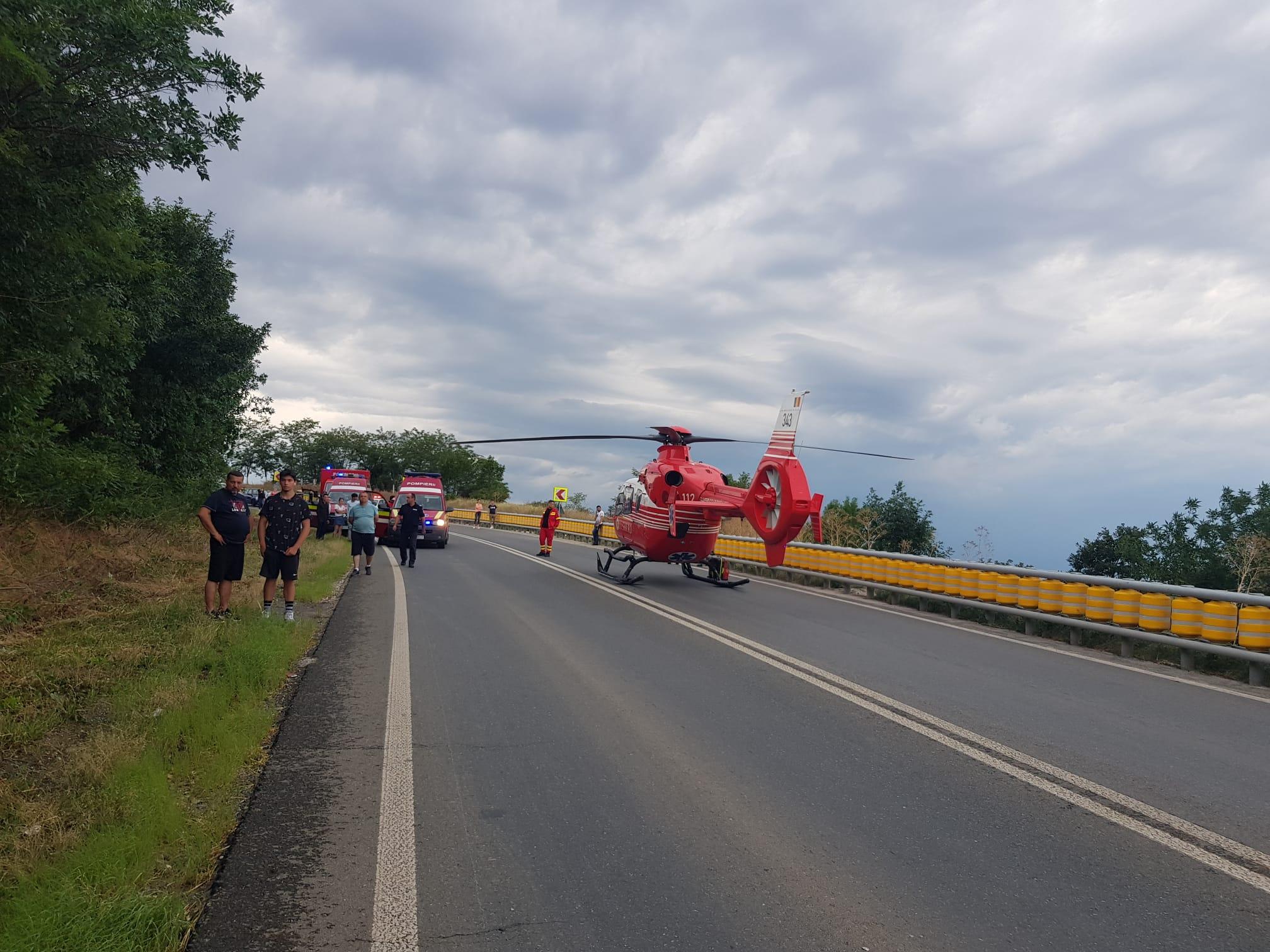 Accident între un microbuz şi un autoturism, pe o şosea din Giurgiu