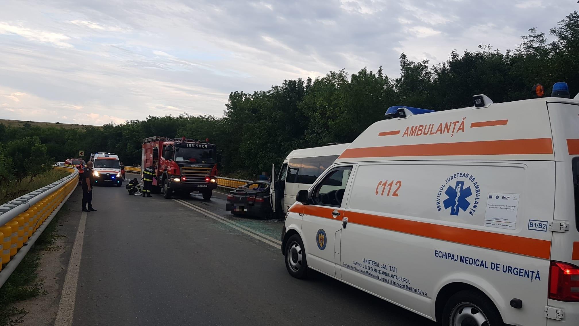 Accident între un microbuz şi un autoturism, pe o şosea din Giurgiu