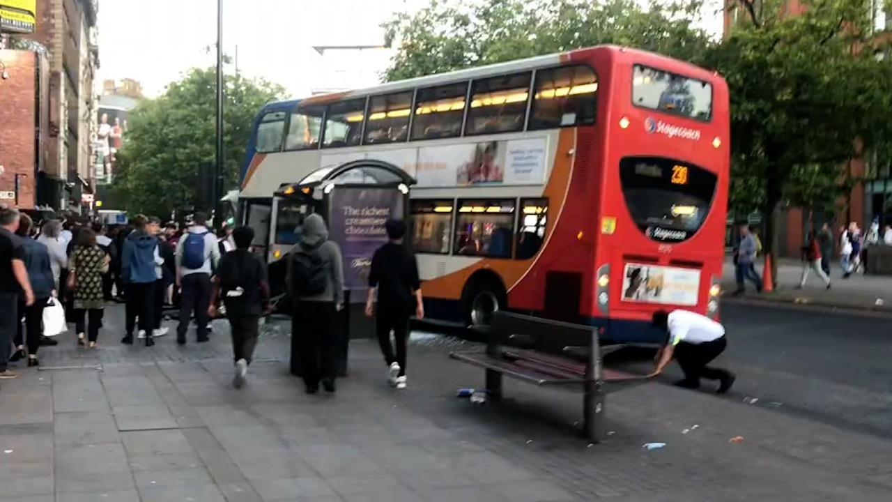 Accident într-o stație de autobuz din Manchester