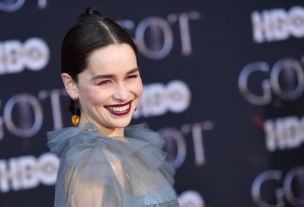 Actriţa Emilia Clarke din „Urzeala Tronurilor”, după ce a suferit două anevrisme: „Este un miracol şi faptul că pot vorbi”