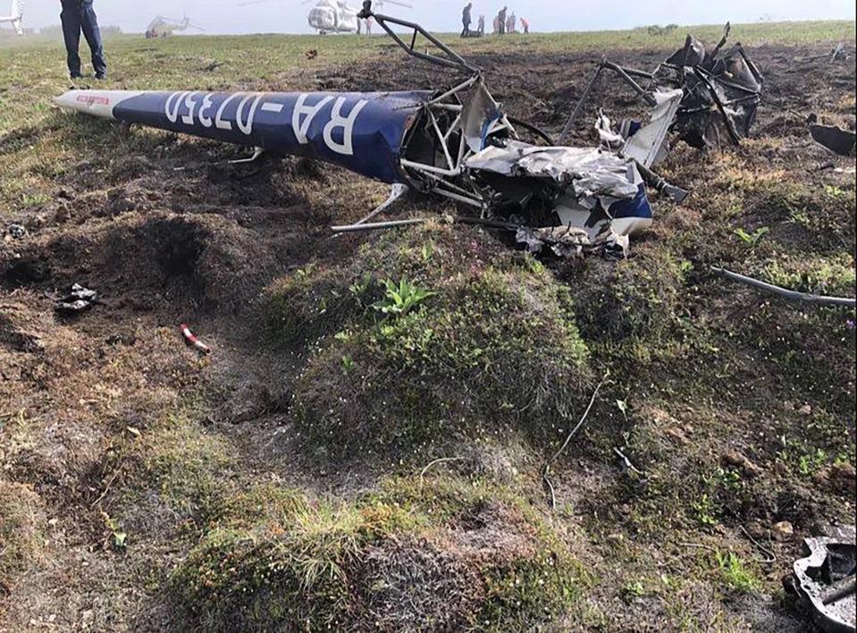 Elicopter prăbuşit în Kamchatka, Rusia. Cei trei pasageri au murit, iar cadavrele le-au fost sfârtecate de către urşi